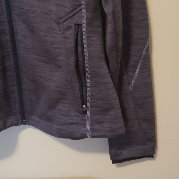 Sweater - Picture 4 of 4